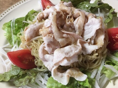 大根サラダの冷麺